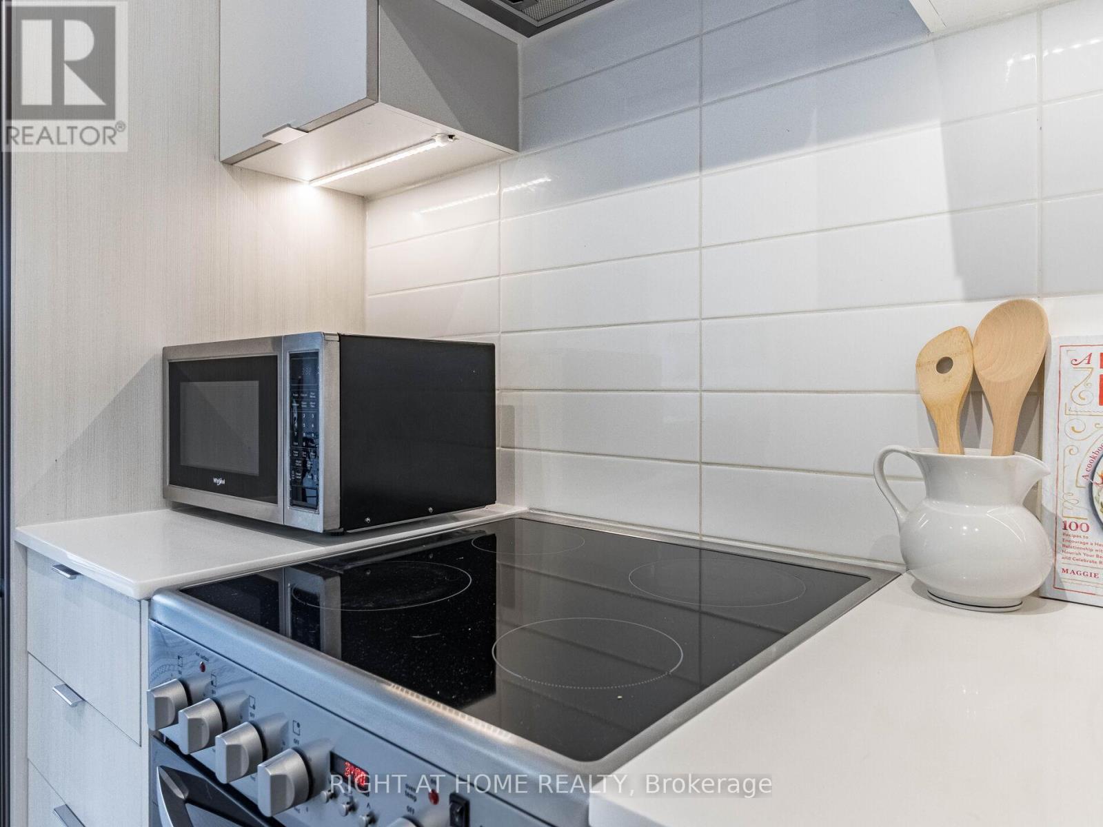 2610 - 30 Gibbs Road, Toronto (Islington-City Centre West), Ontario  M9B 0E4 - Photo 14 - W12938144