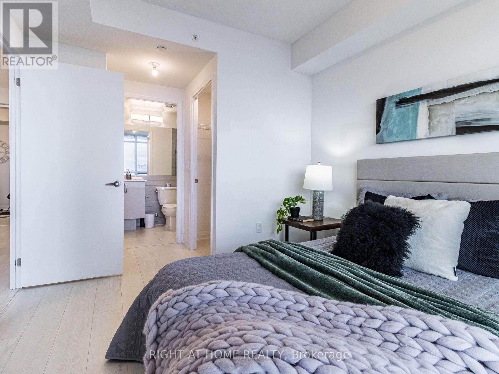 2610 - 30 Gibbs Road, Toronto (Islington-City Centre West), Ontario  M9B 0E4 - Photo 17 - W12938144