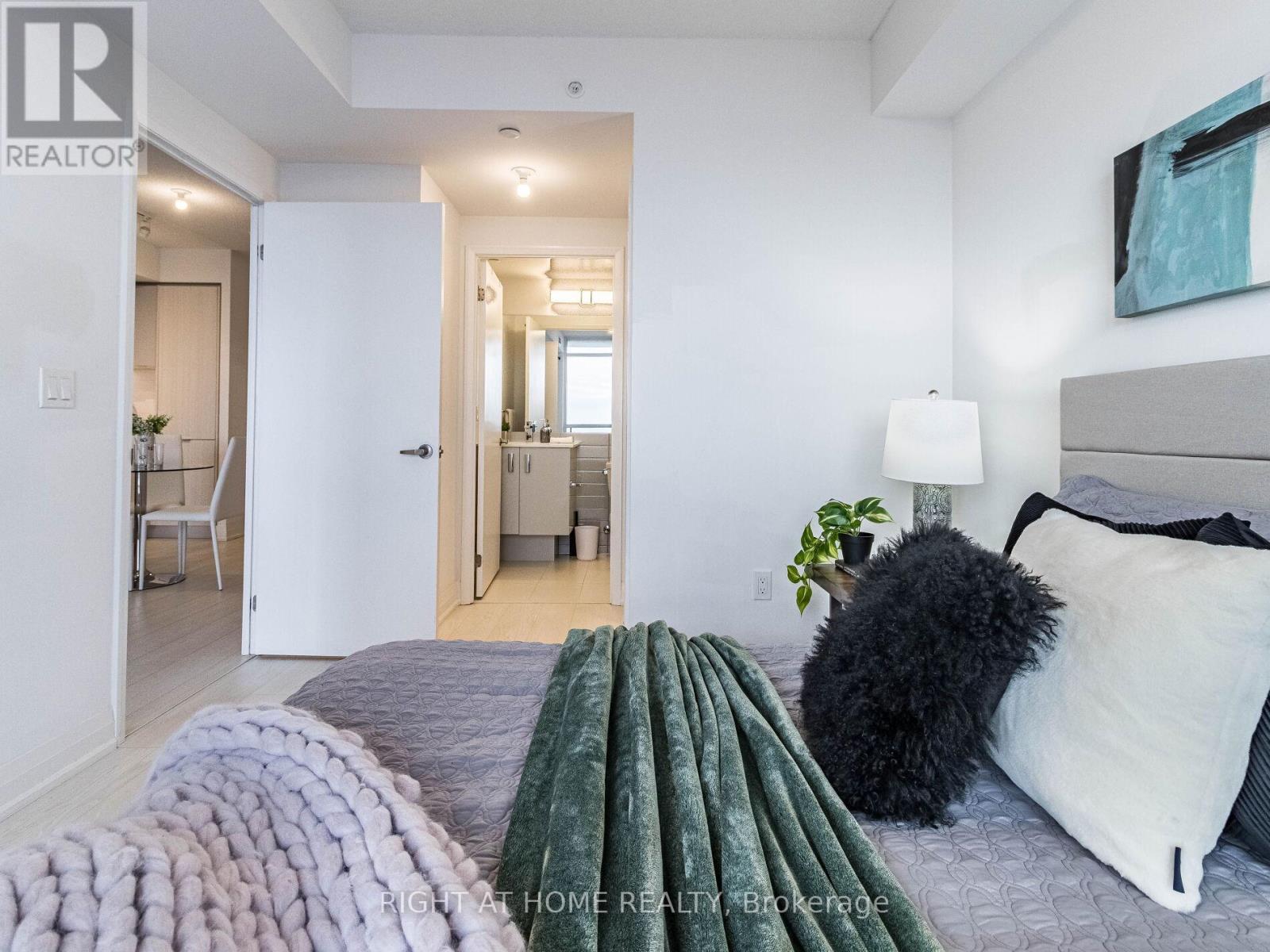 2610 - 30 Gibbs Road, Toronto (Islington-City Centre West), Ontario  M9B 0E4 - Photo 18 - W12938144