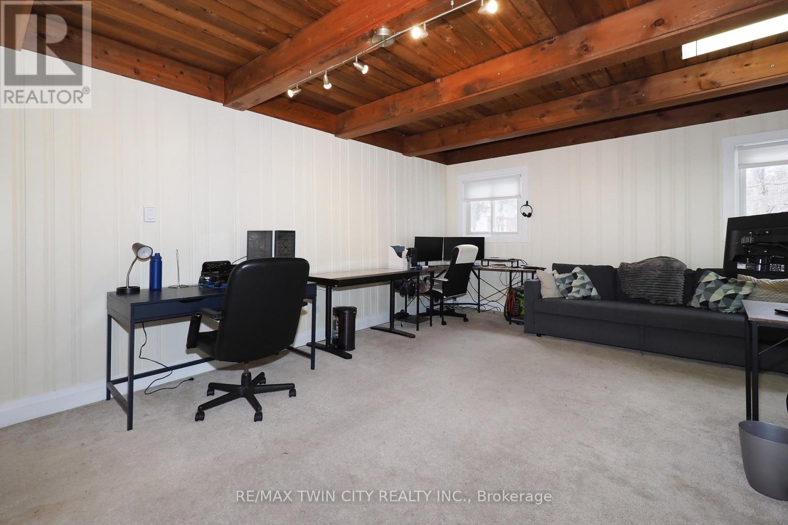 163 Pinegrove Crescent, Waterloo, Ontario  N2L 4T9 - Photo 17 - X12938116