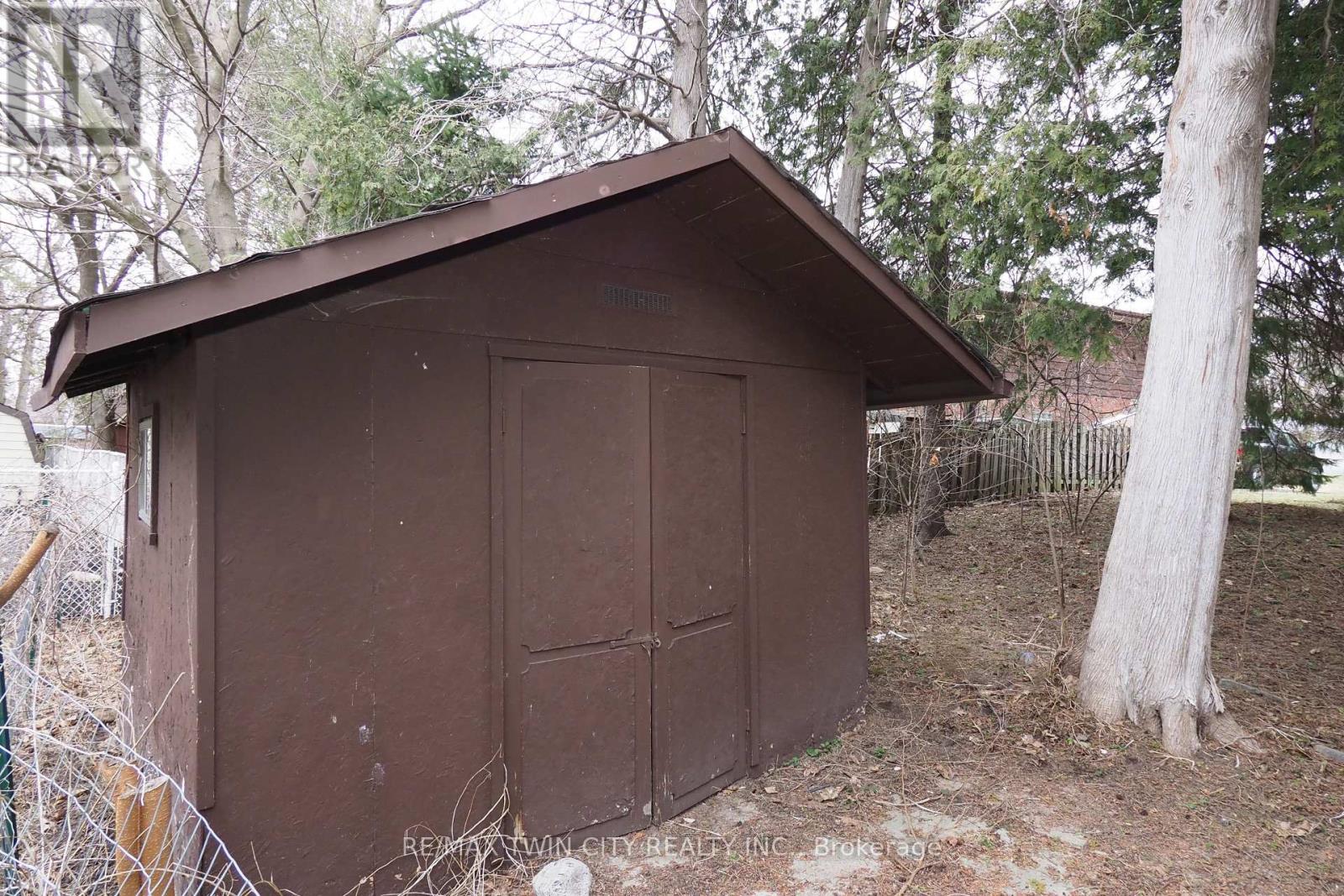 163 Pinegrove Crescent, Waterloo, Ontario  N2L 4T9 - Photo 35 - X12938116