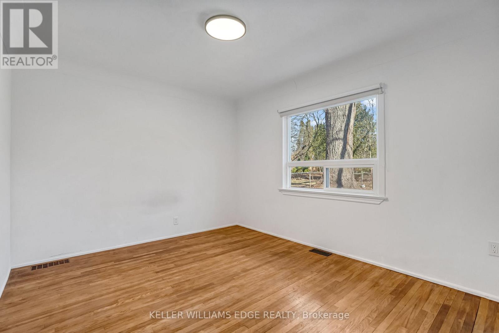 23 Clifford Street, Hamilton, Ontario  L8S 2Z7 - Photo 12 - X12938146