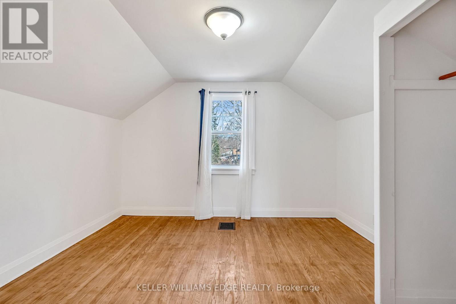 23 Clifford Street, Hamilton, Ontario  L8S 2Z7 - Photo 23 - X12938146