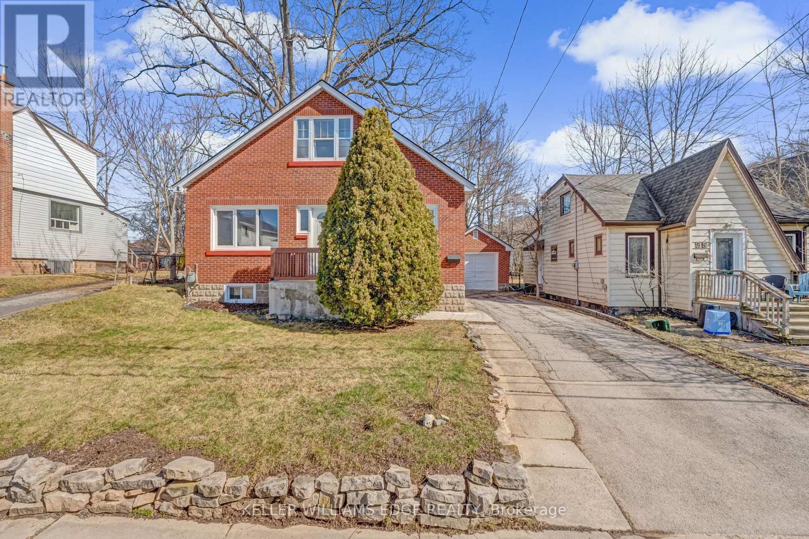 23 Clifford Street, Hamilton, Ontario  L8S 2Z7 - Photo 3 - X12938146