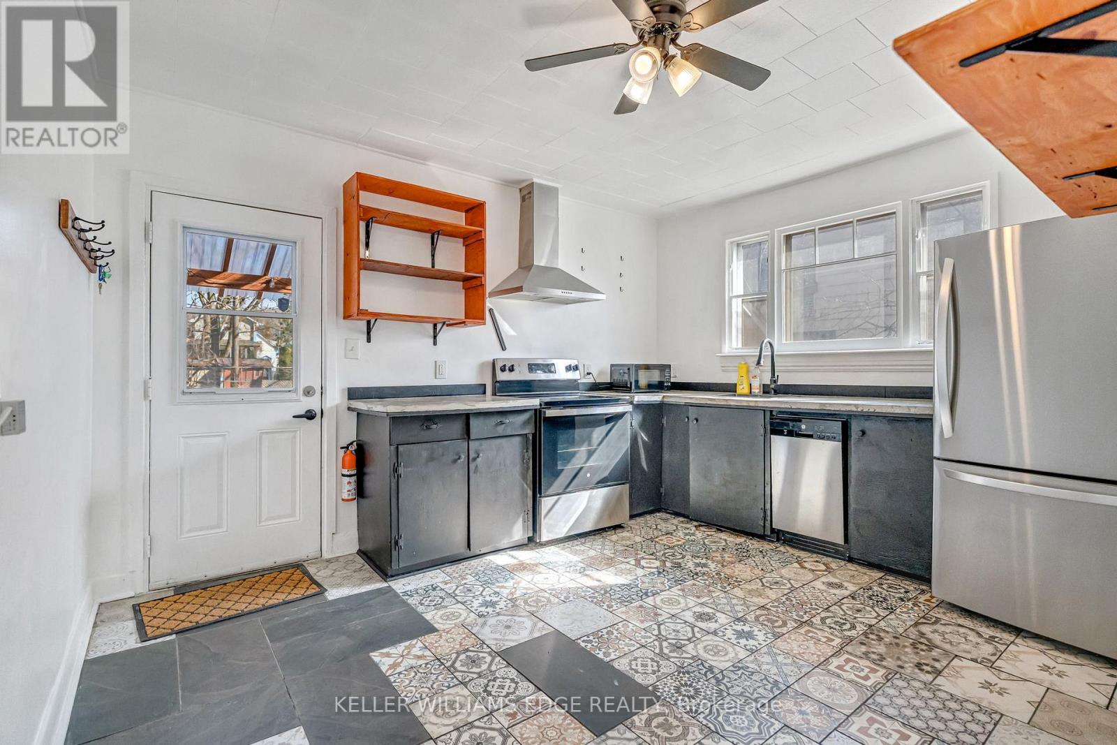 23 Clifford Street, Hamilton, Ontario  L8S 2Z7 - Photo 8 - X12938146