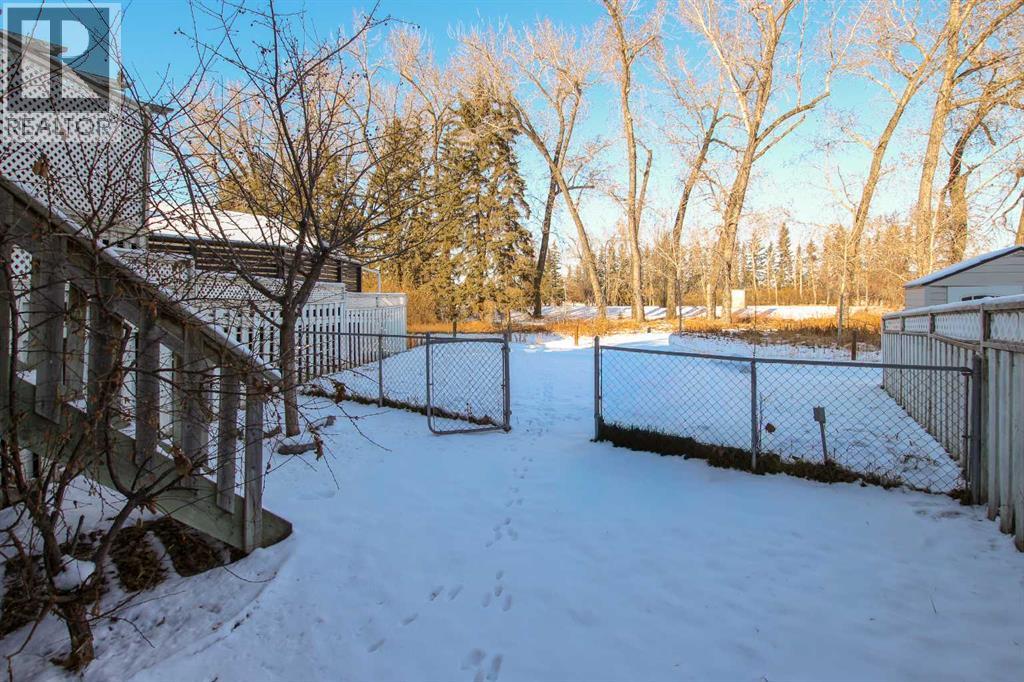 25 Adams Close, Red Deer, Alberta  T4R 2W4 - Photo 38 - A2297482