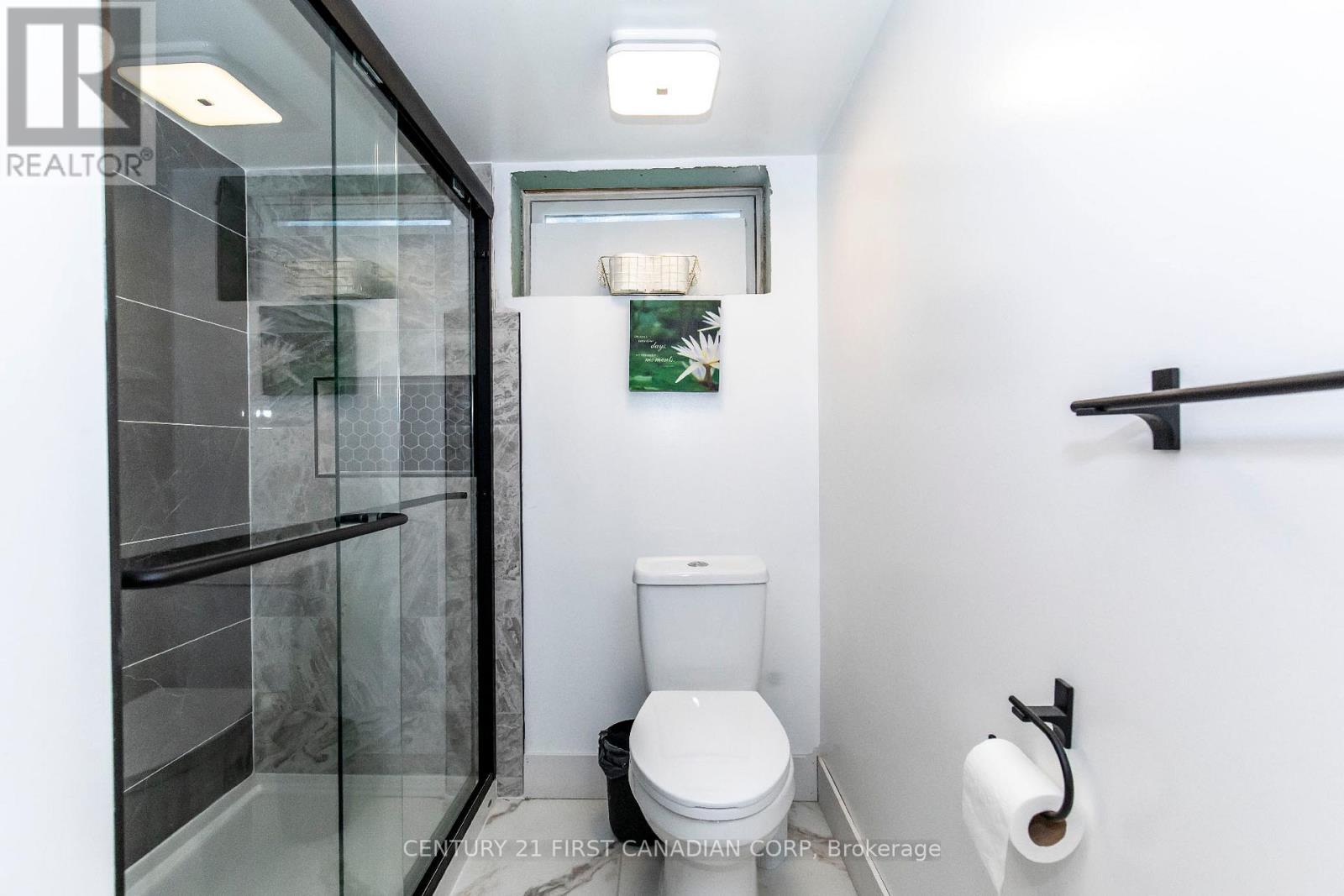 12 Noel Avenue, London East, Ontario  N5V 1A9 - Photo 17 - X12929310