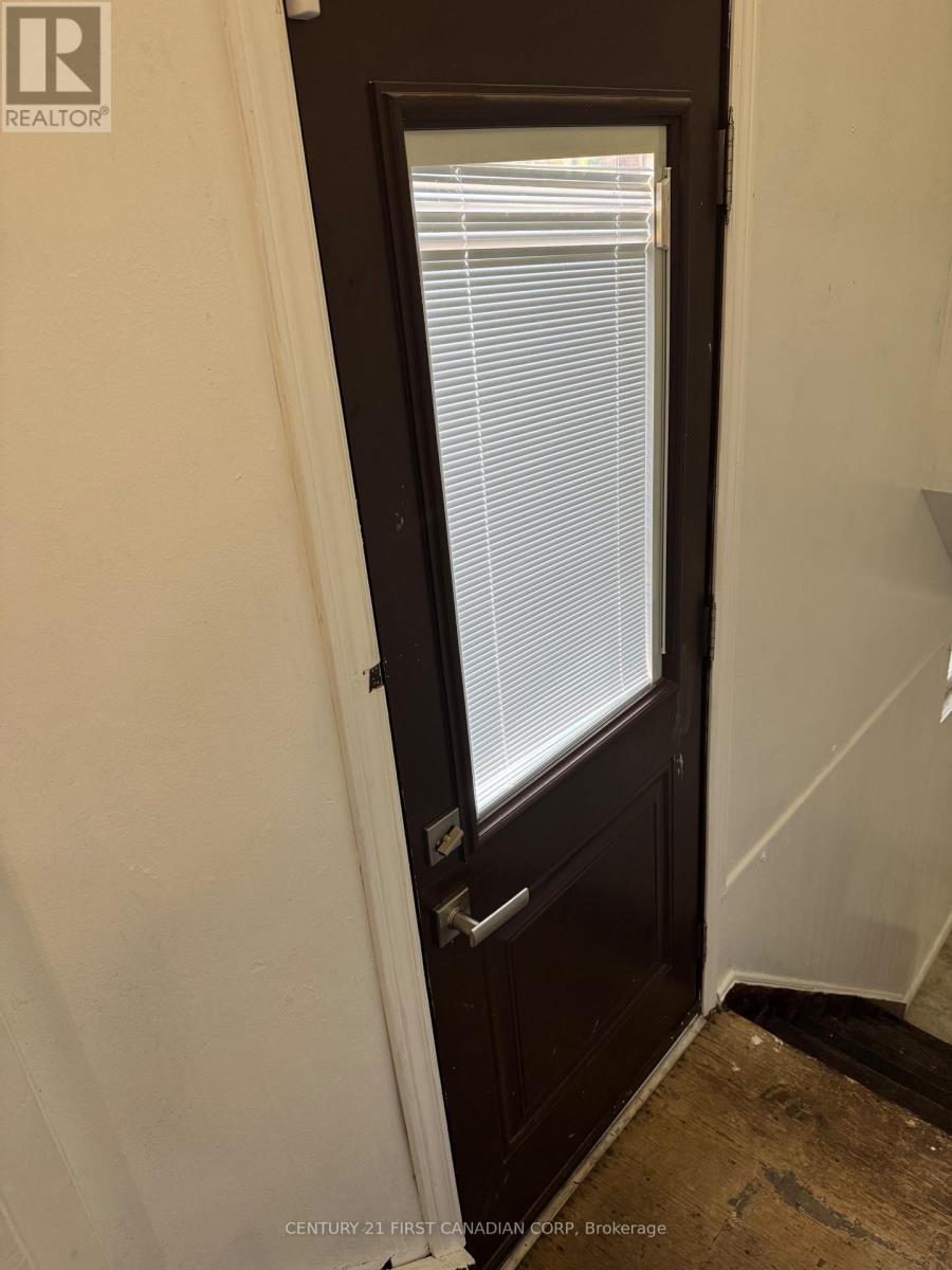 12 Noel Avenue, London East, Ontario  N5V 1A9 - Photo 23 - X12929310