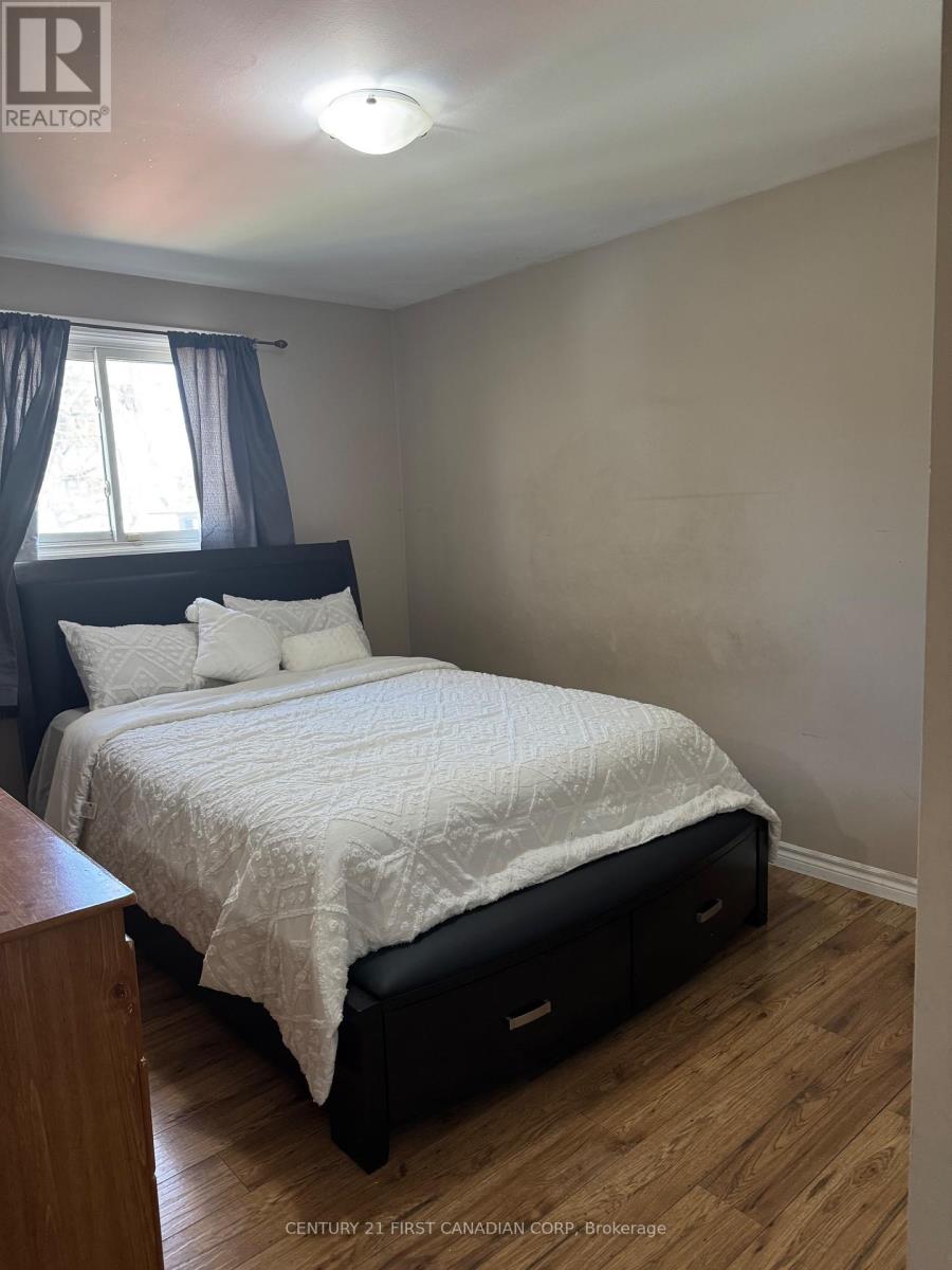 12 Noel Avenue, London East, Ontario  N5V 1A9 - Photo 37 - X12929310