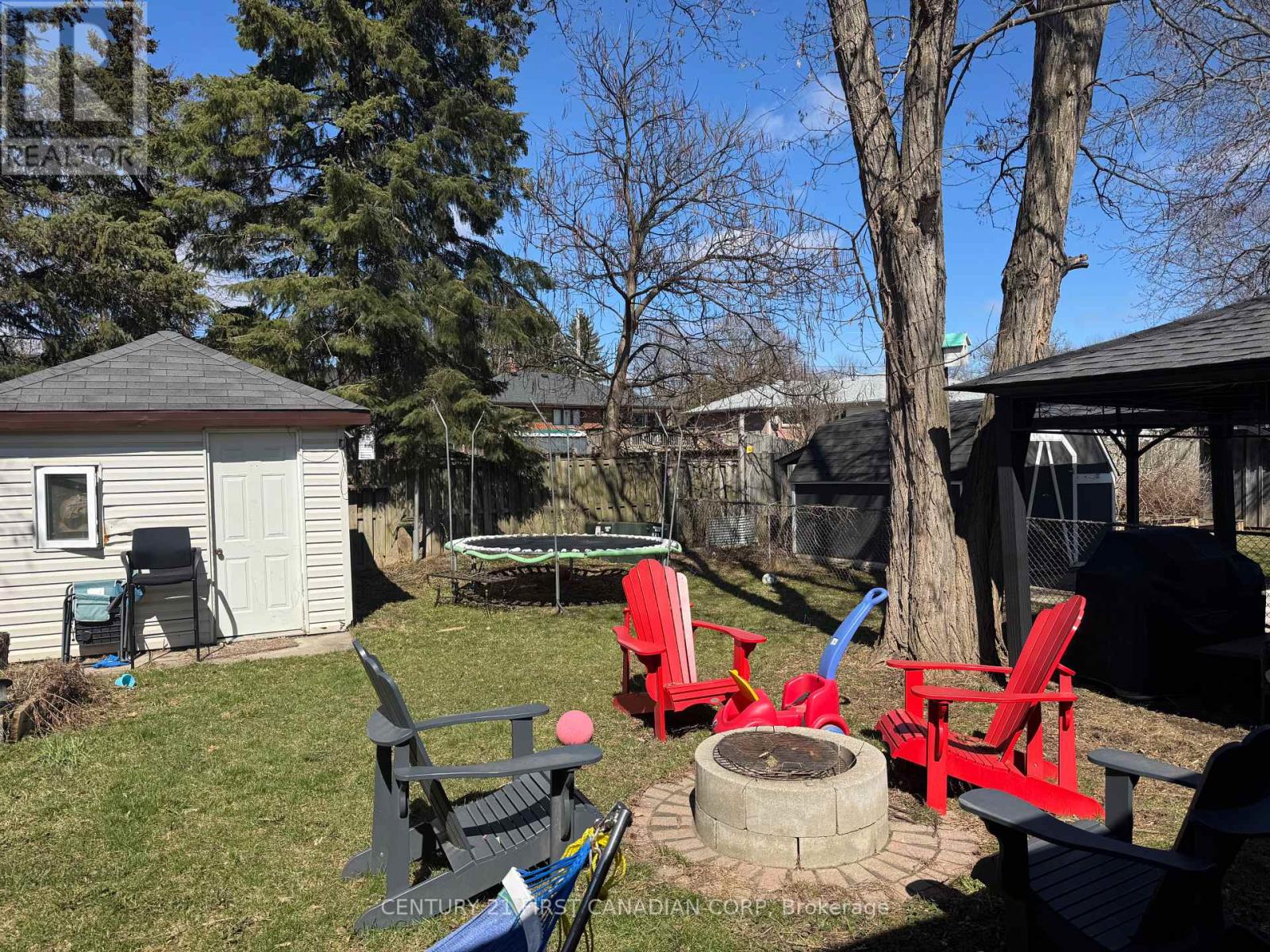 12 Noel Avenue, London East, Ontario  N5V 1A9 - Photo 44 - X12929310