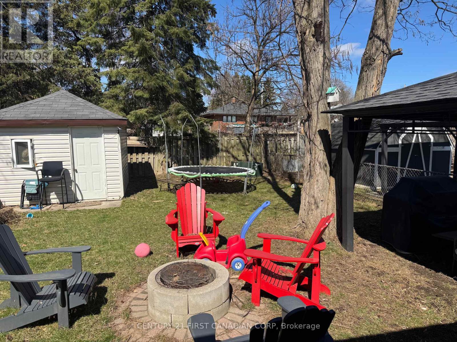 12 Noel Avenue, London East, Ontario  N5V 1A9 - Photo 45 - X12929310