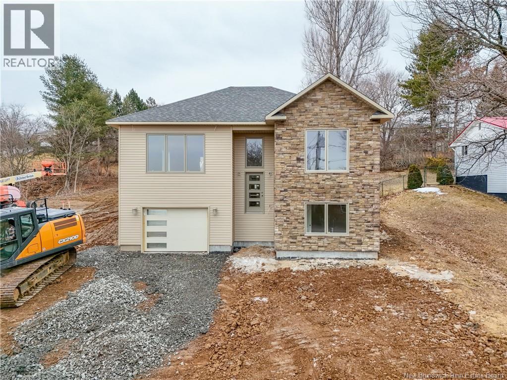 16 Mayflower Street, Fredericton, New Brunswick  E3C 1L5 - Photo 1 - NB133855