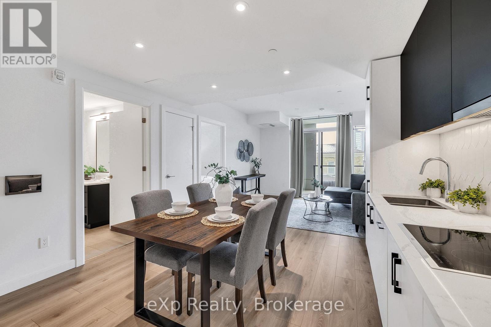 306 - 741 King Street W, Kitchener, Ontario N2G 0E9 - Photo 5 - X12938174