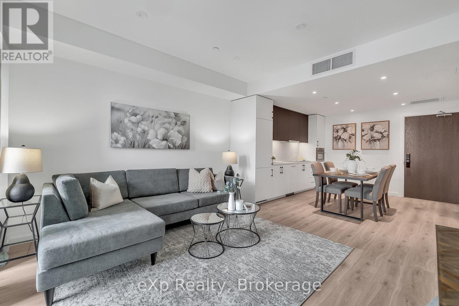 306 - 741 King Street W, Kitchener, Ontario N2G 0E9 - Photo 8 - X12938174