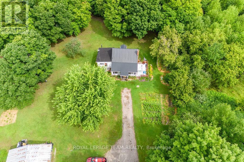 1448 Perrault Road, Bonnechere Valley, Ontario  K0J 1T0 - Photo 12 - X12389342