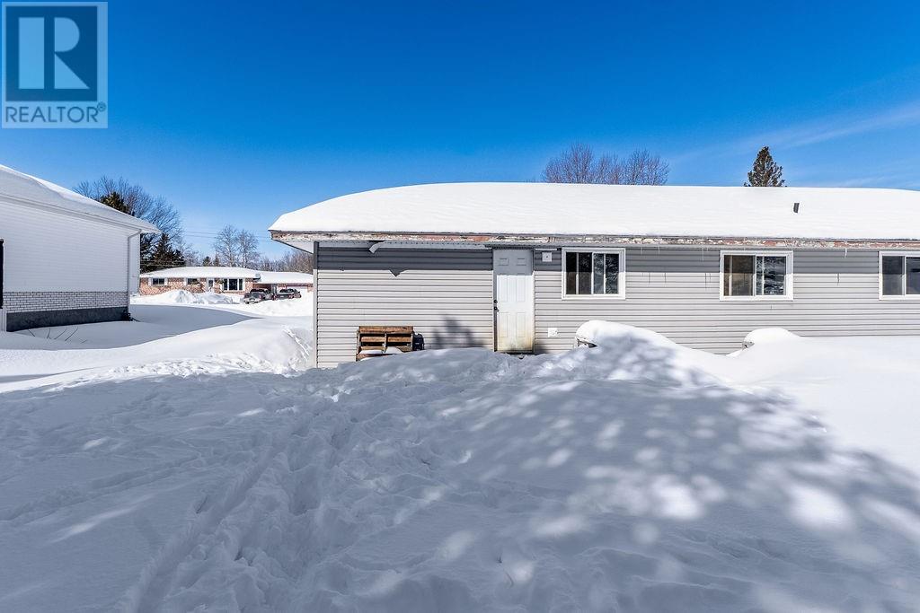 3612 Suzanne Street, Val Caron, Ontario  P3N 1H1 - Photo 17 - 2126933