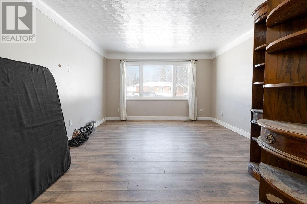 3612 Suzanne Street, Val Caron, Ontario  P3N 1H1 - Photo 7 - 2126933