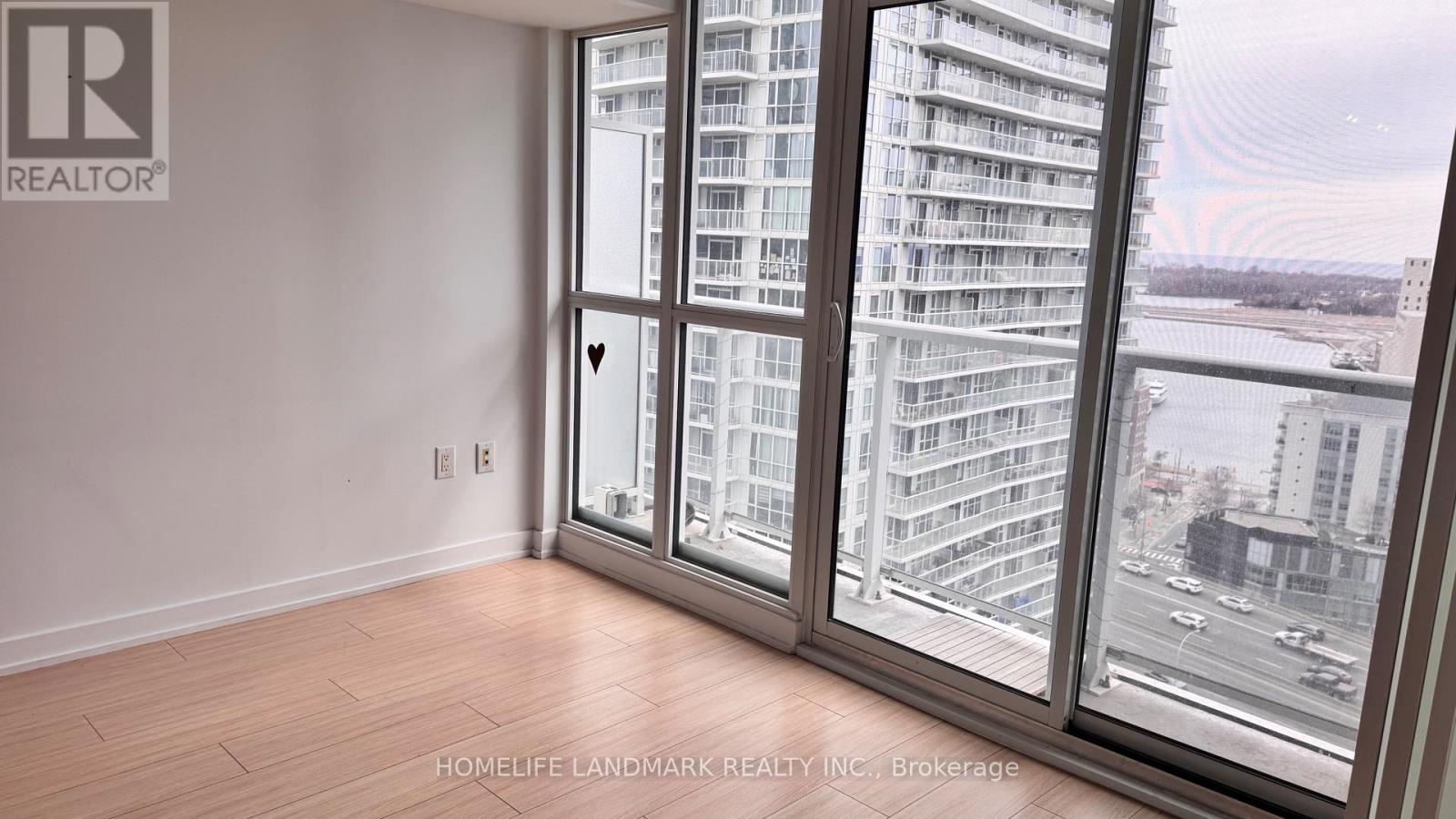 2303 - 85 Queens Wharf Road, Toronto, Ontario  M5V 0J9 - Photo 10 - C12938160