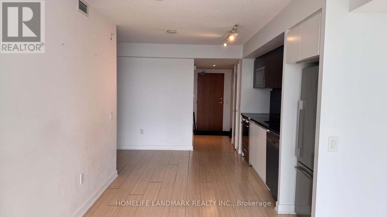 2303 - 85 Queens Wharf Road, Toronto, Ontario  M5V 0J9 - Photo 2 - C12938160