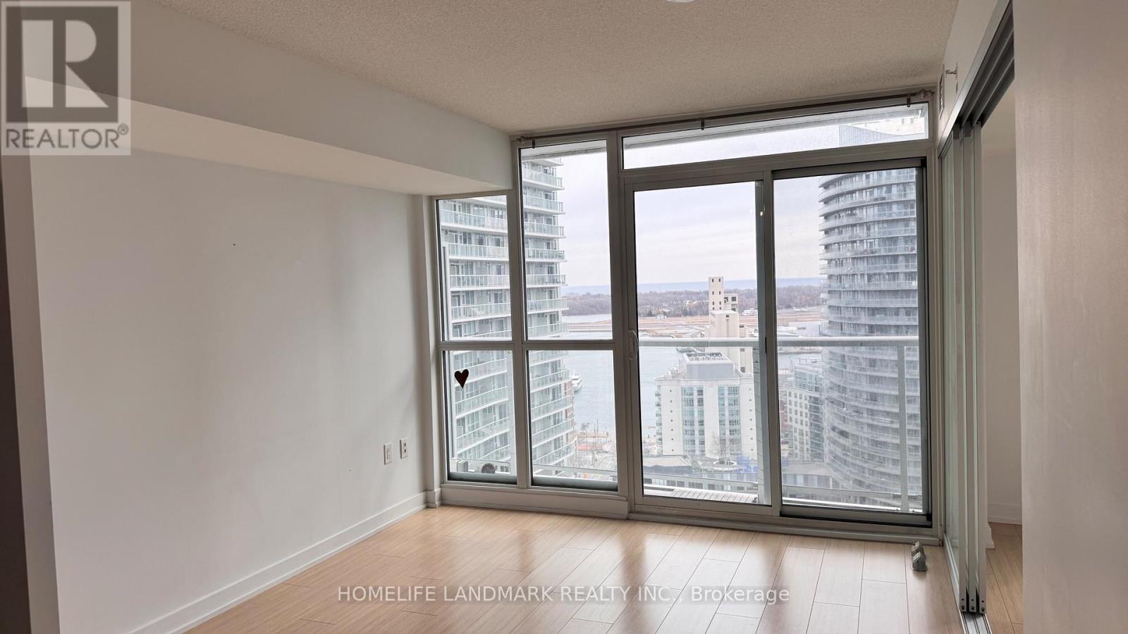 2303 - 85 Queens Wharf Road, Toronto, Ontario  M5V 0J9 - Photo 4 - C12938160