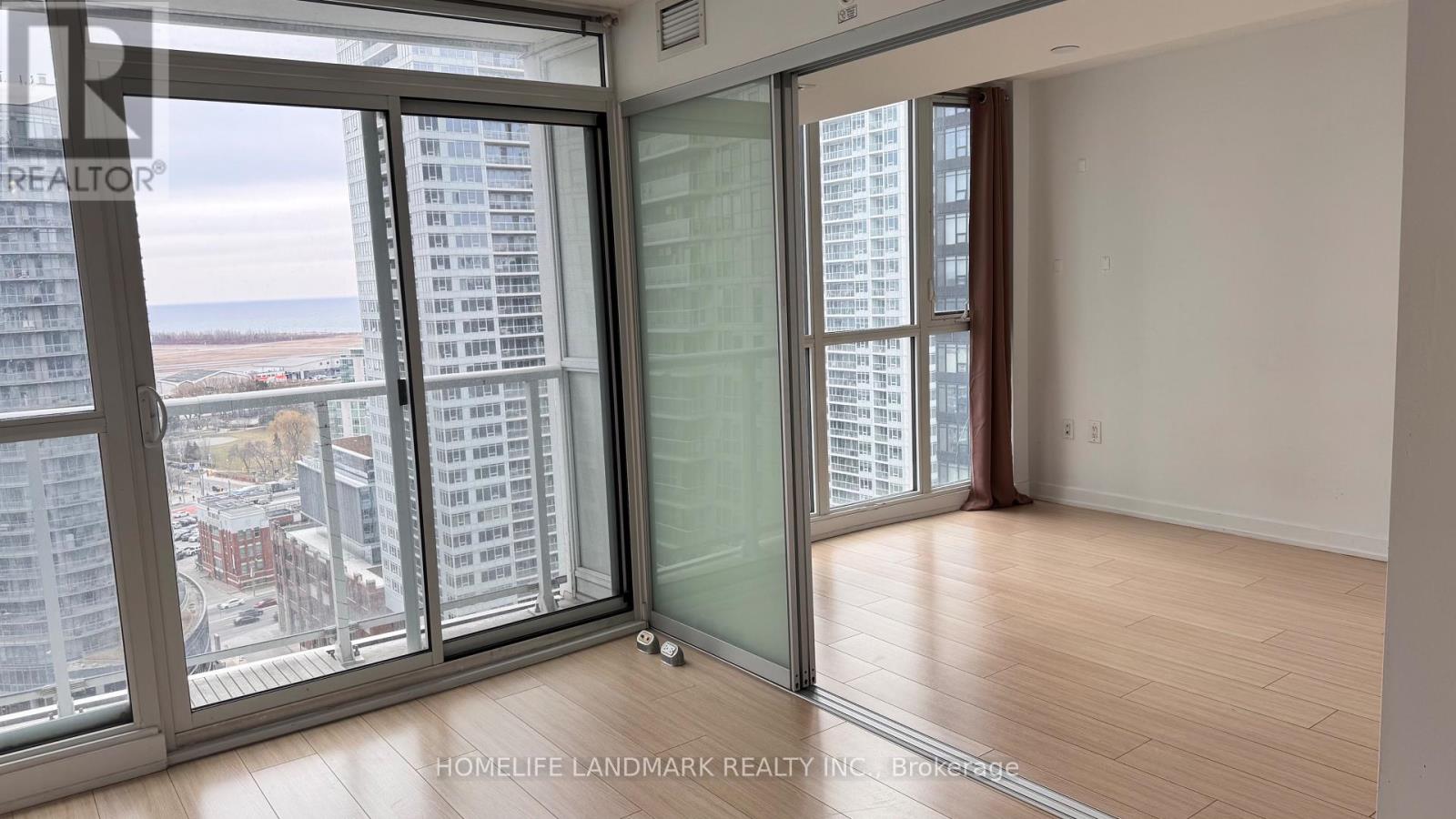 2303 - 85 Queens Wharf Road, Toronto, Ontario  M5V 0J9 - Photo 5 - C12938160