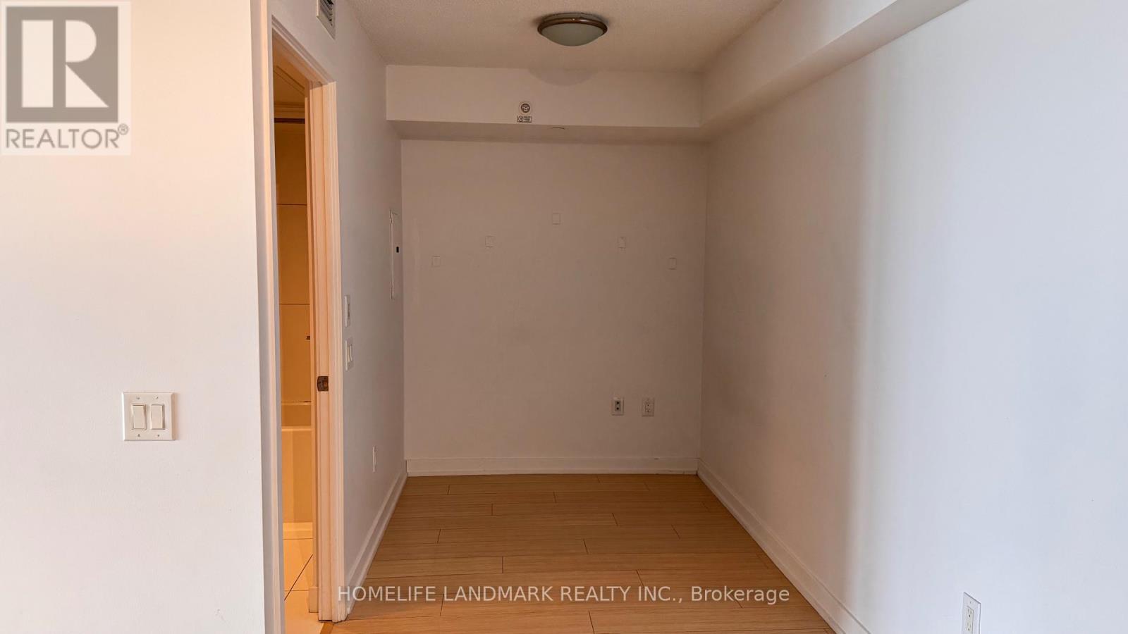 2303 - 85 Queens Wharf Road, Toronto, Ontario  M5V 0J9 - Photo 7 - C12938160