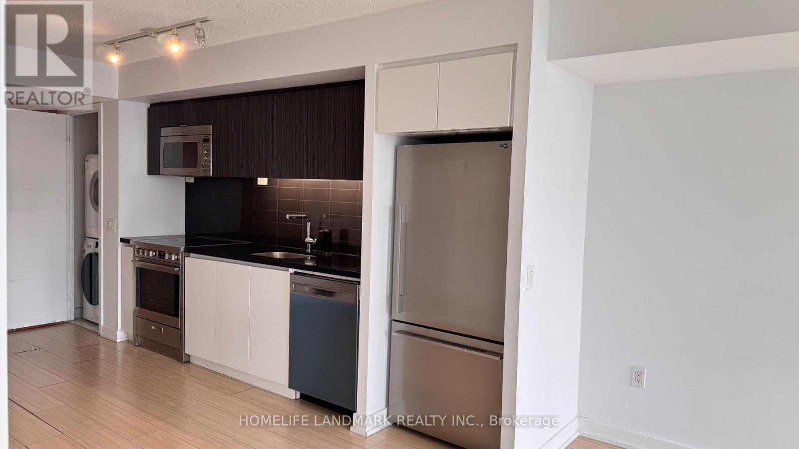 2303 - 85 Queens Wharf Road, Toronto, Ontario  M5V 0J9 - Photo 9 - C12938160