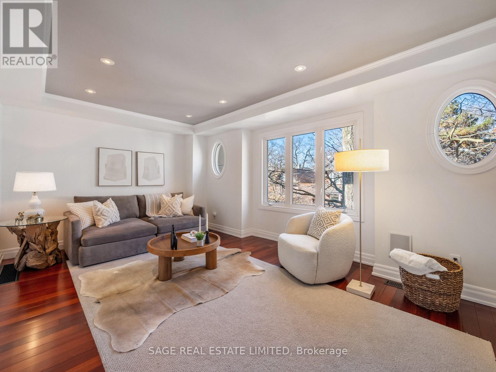 137 Willow Avenue, Toronto, Ontario  M4E 3K4 - Photo 11 - E12938202