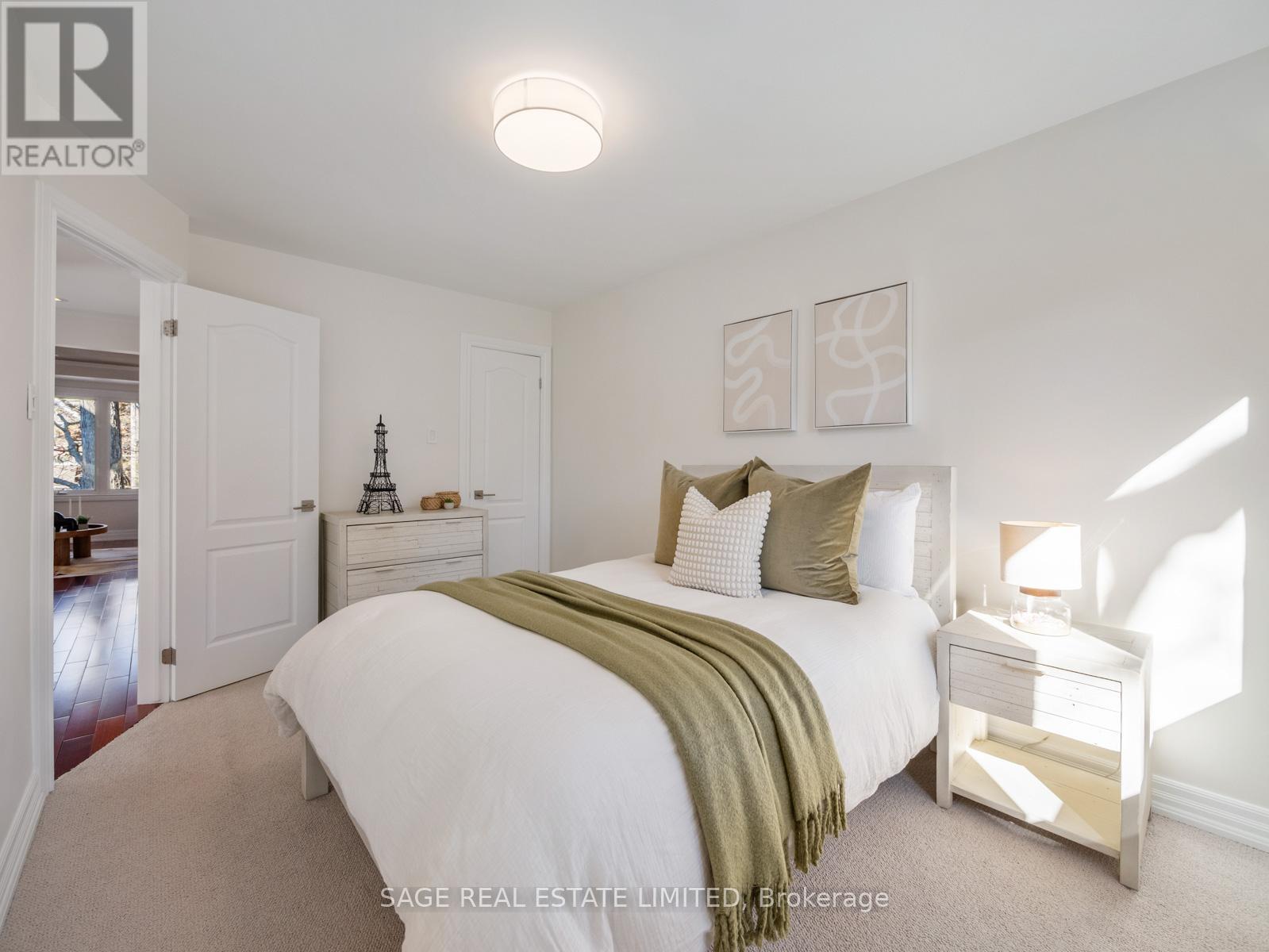 137 Willow Avenue, Toronto, Ontario  M4E 3K4 - Photo 13 - E12938202