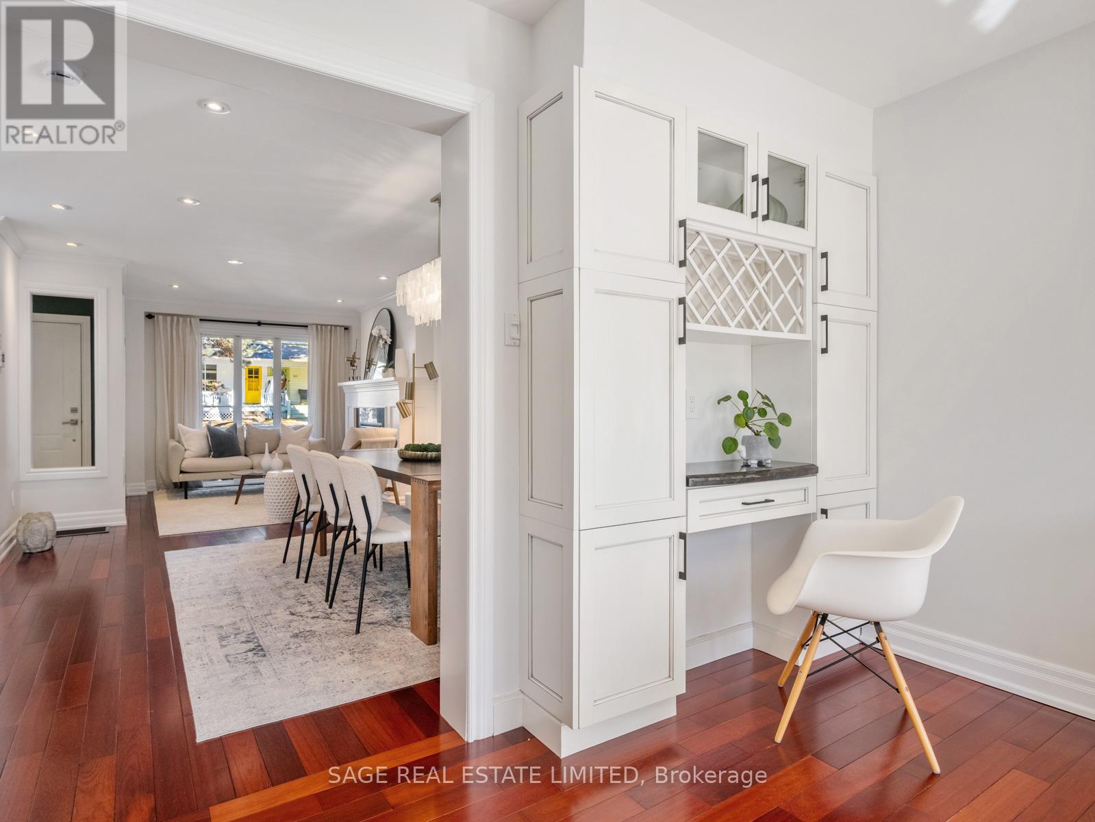 137 Willow Avenue, Toronto, Ontario  M4E 3K4 - Photo 9 - E12938202