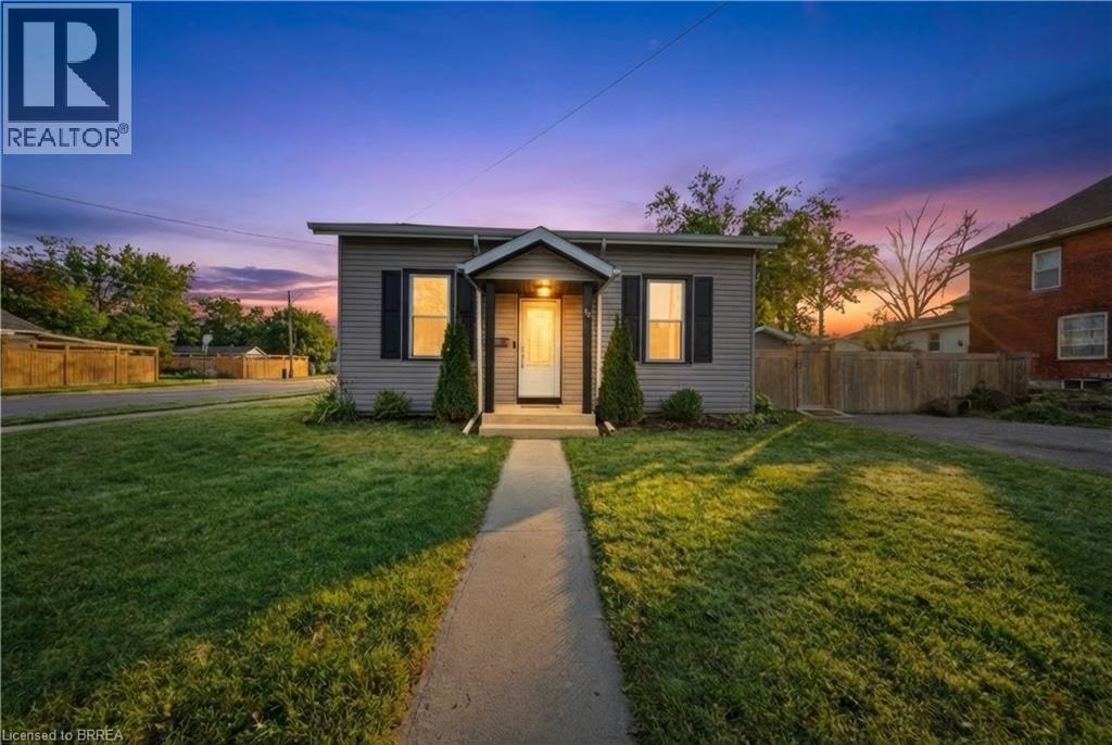 64 Richardson Street, Brantford, Ontario  N3T 1J1 - Photo 1 - 40814862