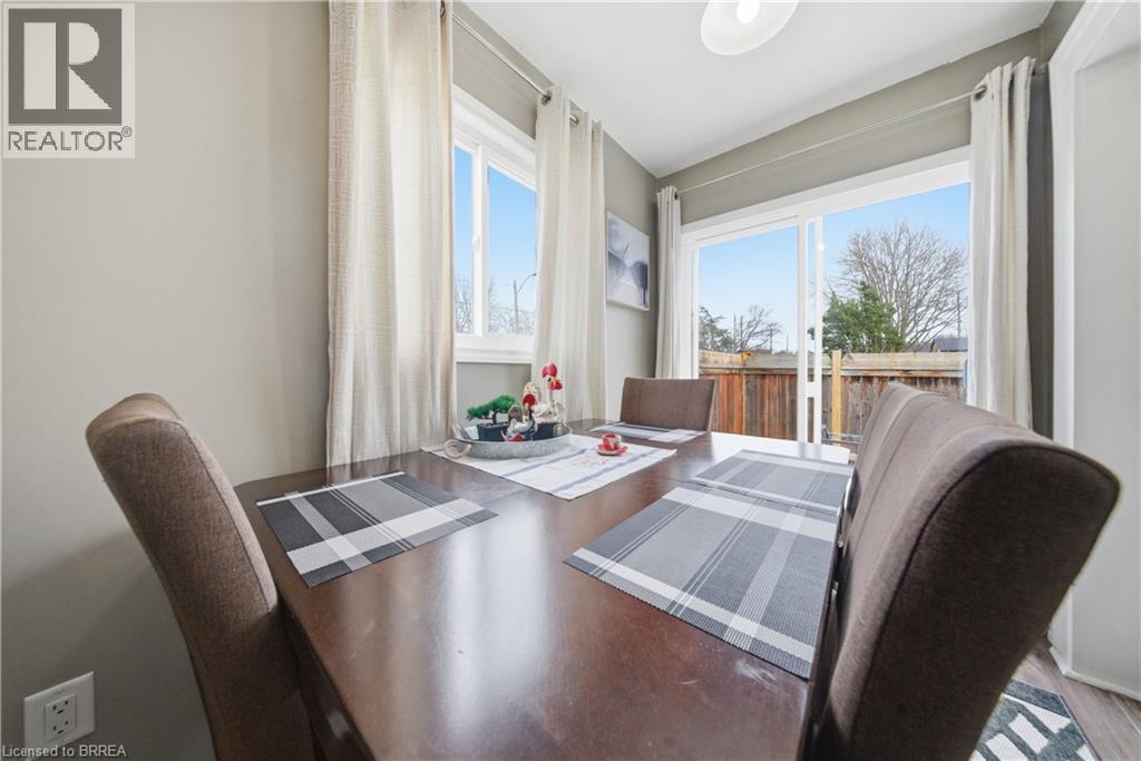 64 Richardson Street, Brantford, Ontario  N3T 1J1 - Photo 14 - 40814862