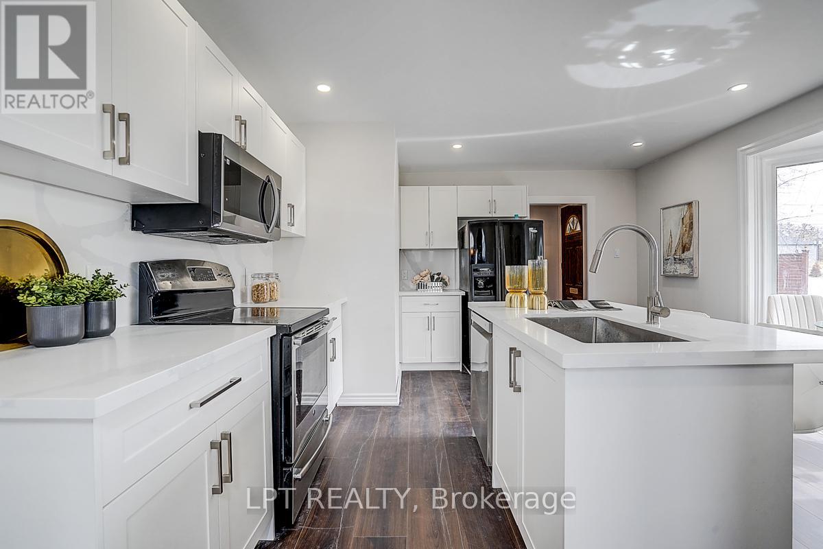 194 South Channel Drive, Georgina, Ontario  L4P 2N3 - Photo 9 - N12938166