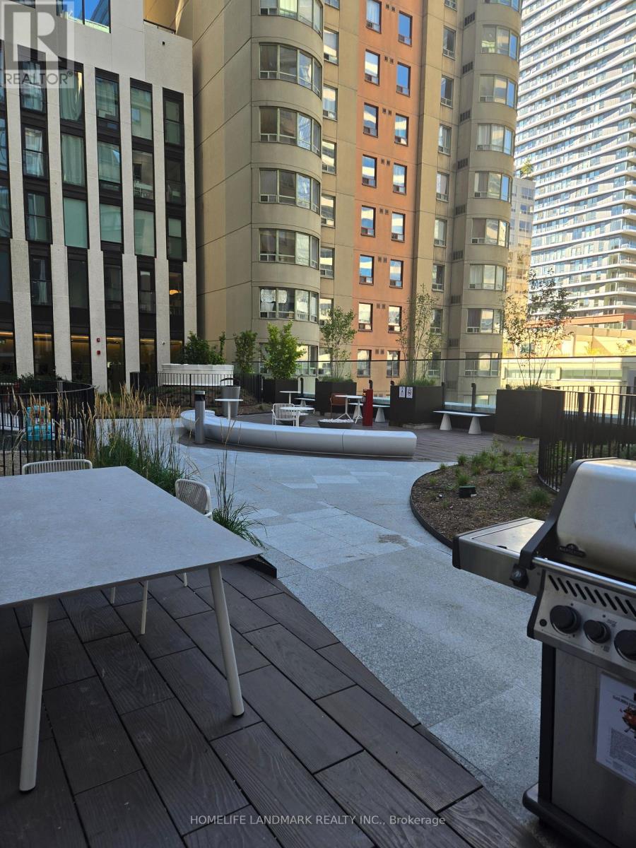 1027 - 230 Simcoe Street, Toronto, Ontario  M5T 0G7 - Photo 15 - C12837054