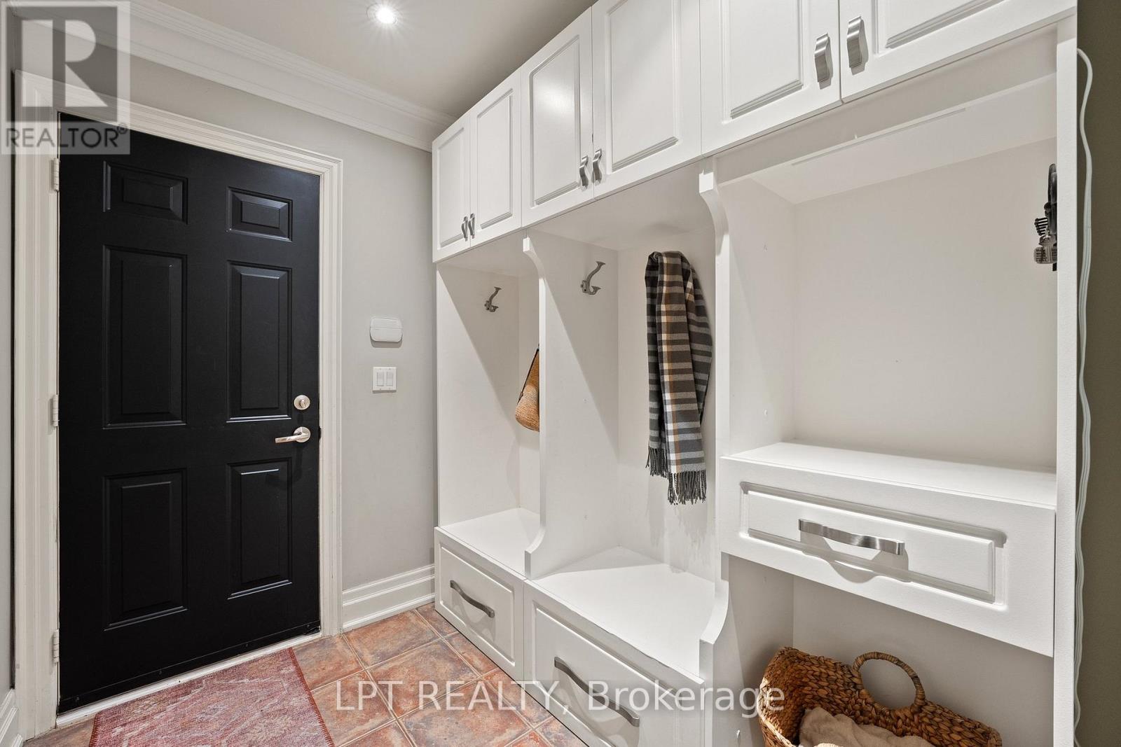 112 Tyler Street, Aurora, Ontario  L4G 2N3 - Photo 24 - N12938178