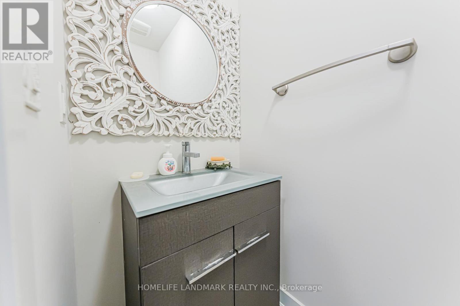 62 Helliwell Crescent, Richmond Hill, Ontario  L4E 1C7 - Photo 18 - N12938188