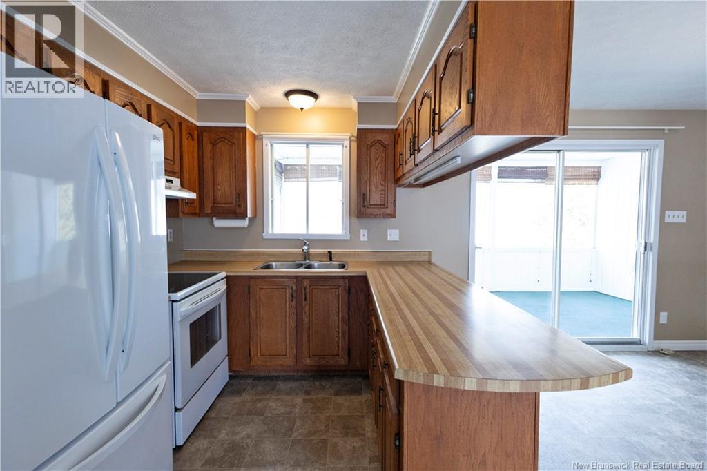 520 Everard H. Daigle Boulevard, Grand-Sault/grand Falls, New Brunswick  E3Z 2R4 - Photo 5 - NB135536