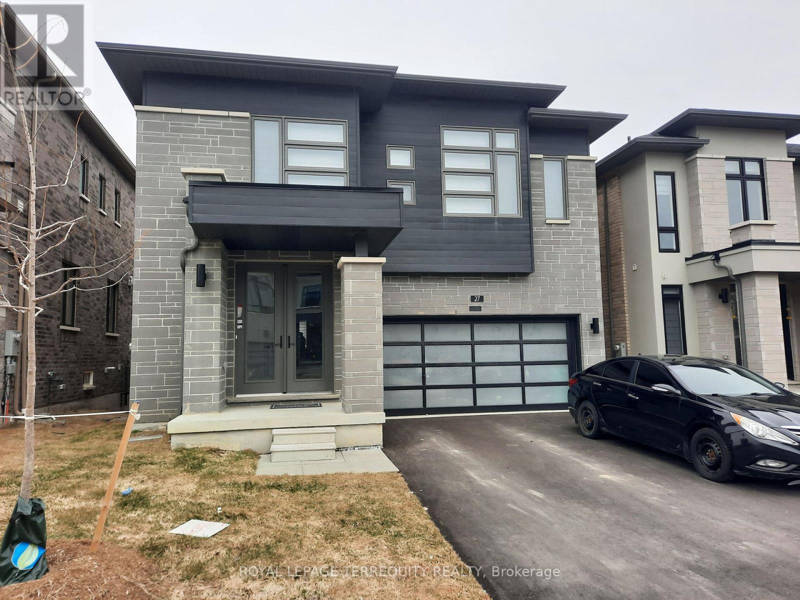 27 KEYWORTH CRESCENT, Brampton, Ontario