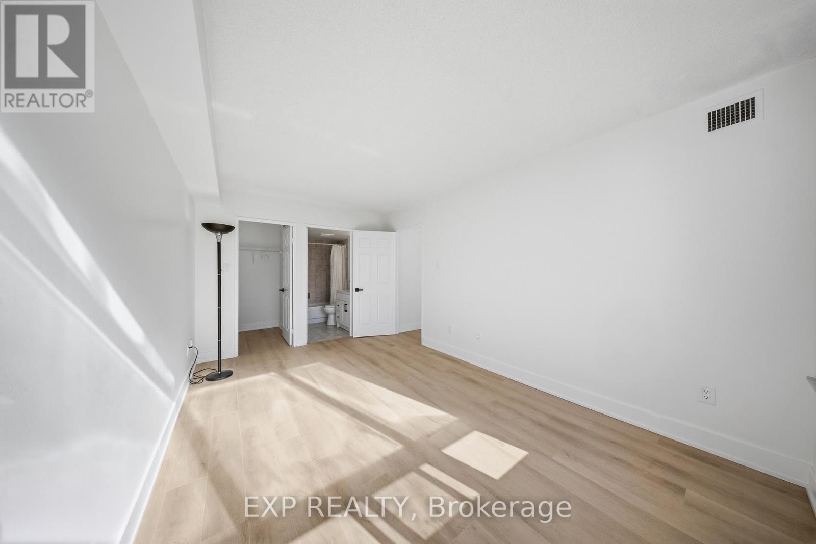 510 - 265 Enfield Place, Mississauga, Ontario  L5B 3Y7 - Photo 20 - W12938170