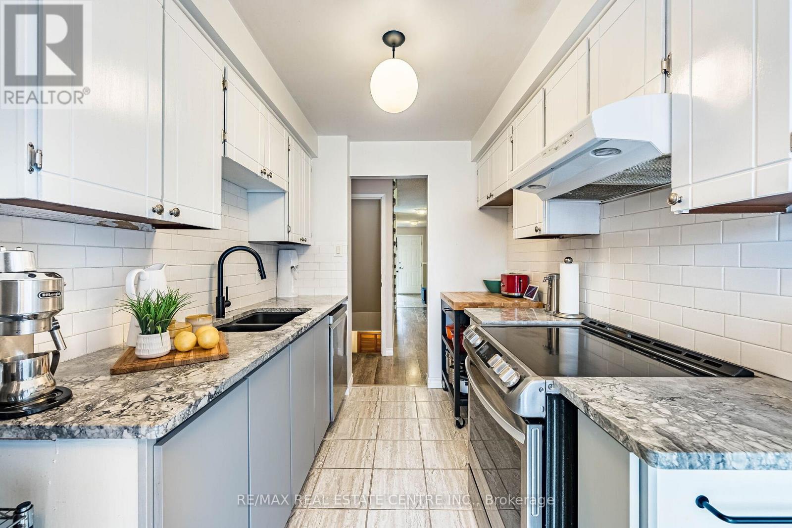 72 Malabar Crescent, Brampton, Ontario  L6S 3X8 - Photo 15 - W12938196