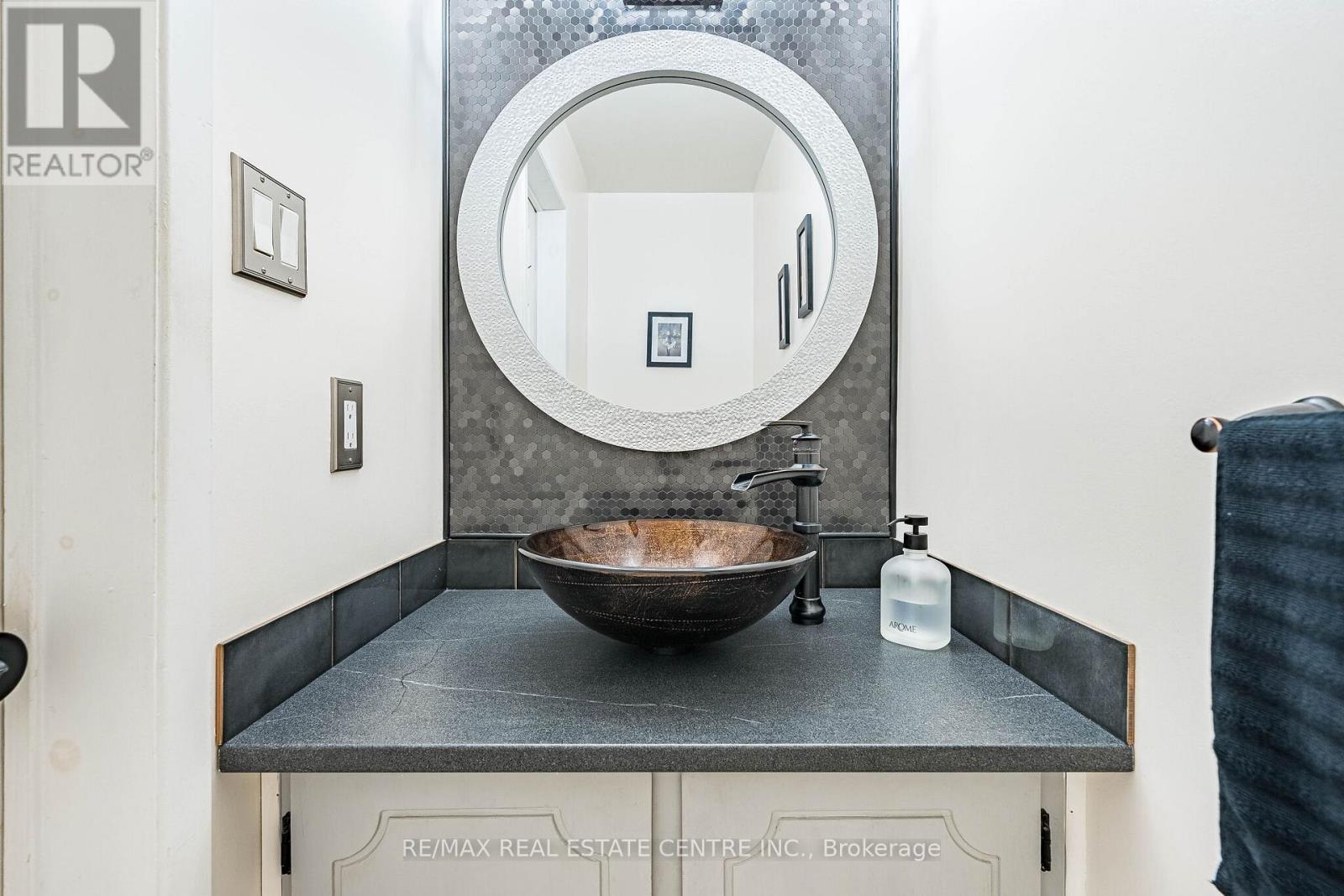 72 Malabar Crescent, Brampton, Ontario  L6S 3X8 - Photo 18 - W12938196