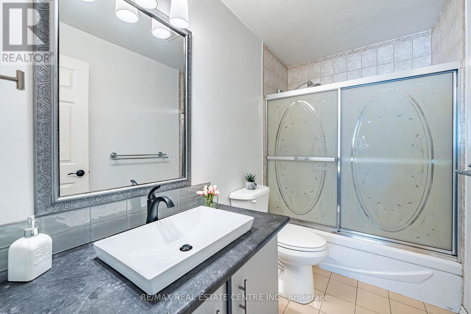 72 Malabar Crescent, Brampton, Ontario  L6S 3X8 - Photo 28 - W12938196