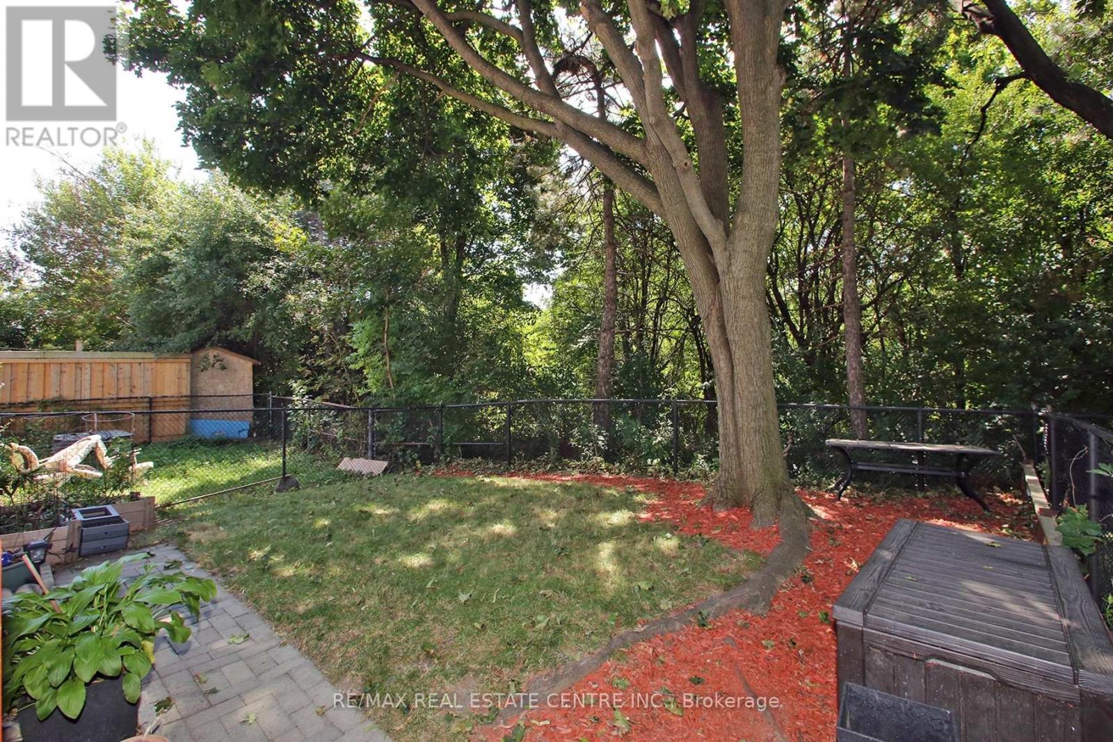 72 Malabar Crescent, Brampton, Ontario  L6S 3X8 - Photo 41 - W12938196