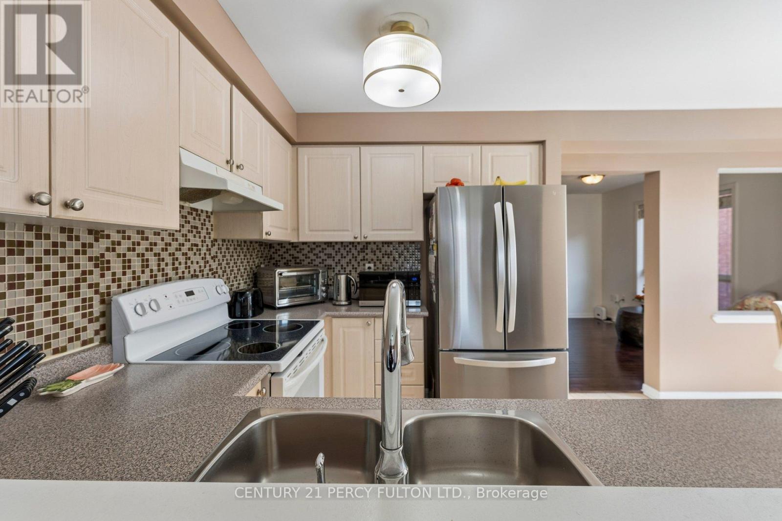 78 Herdwick Street, Brampton, Ontario  L6S 6M1 - Photo 12 - W12938200