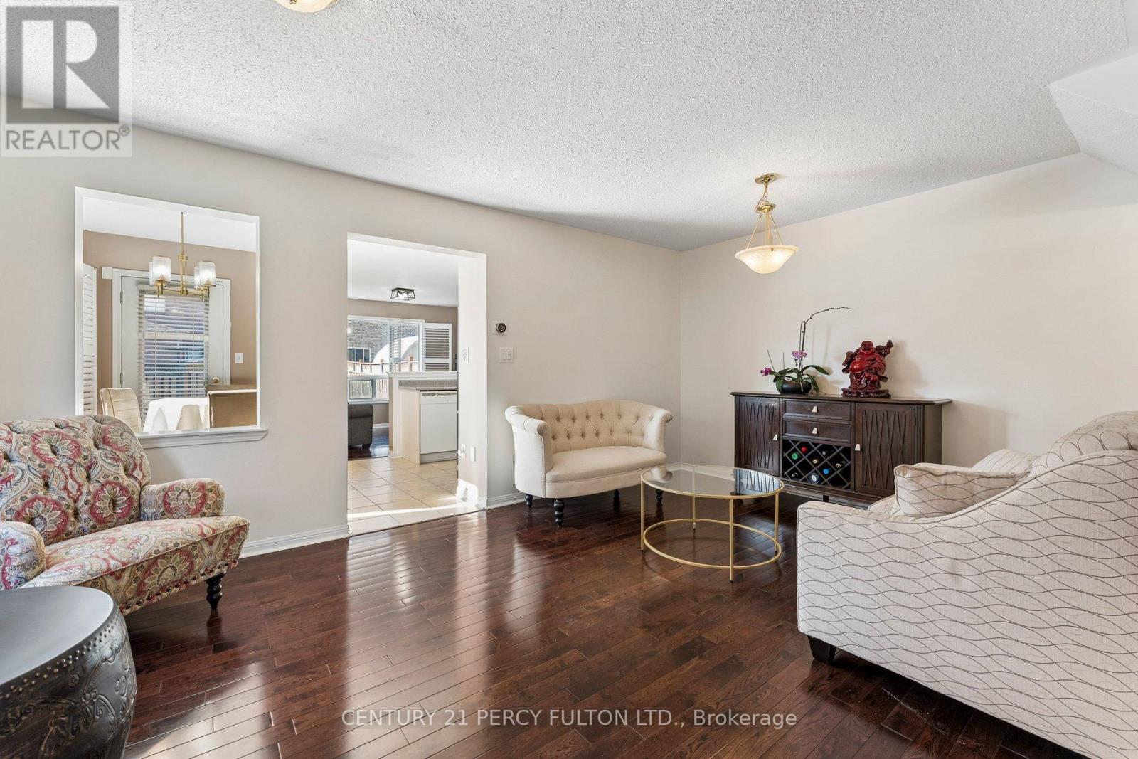 78 Herdwick Street, Brampton, Ontario  L6S 6M1 - Photo 5 - W12938200