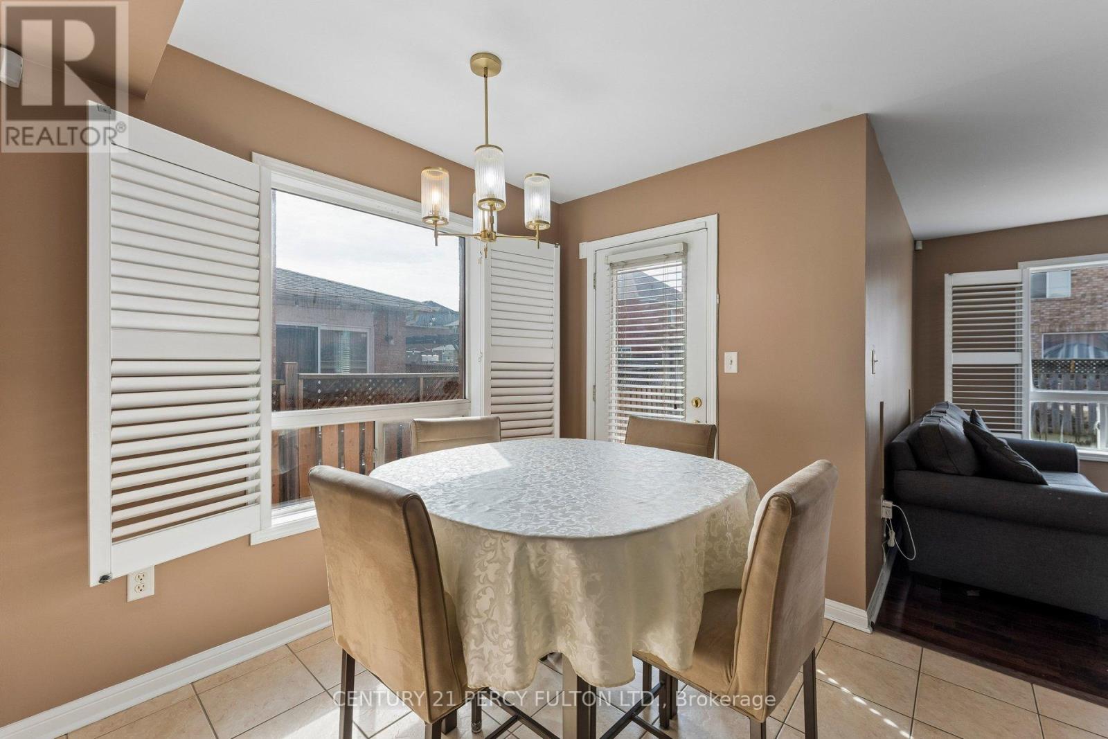 78 Herdwick Street, Brampton, Ontario  L6S 6M1 - Photo 9 - W12938200