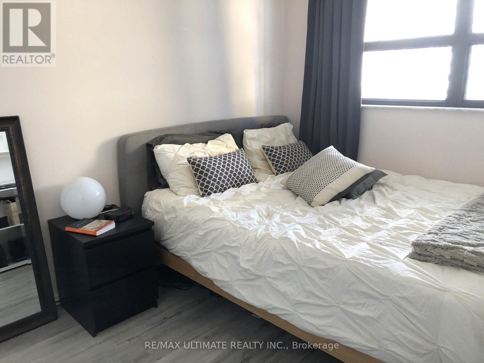 817 - 80 Saint Patrick Street, Toronto, Ontario  M5T 2X6 - Photo 9 - C12934460