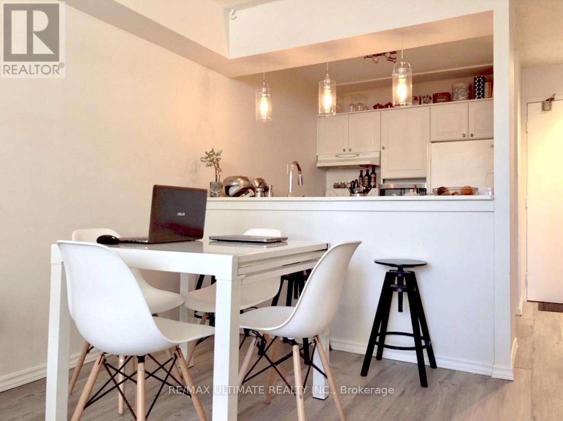 817 - 80 Saint Patrick Street, Toronto, Ontario  M5T 2X6 - Photo 4 - C12934460