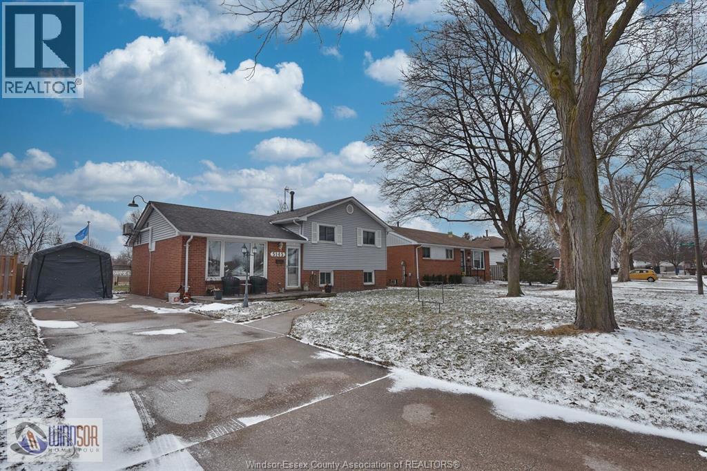 MLS# 26006580: 5145 COLBOURNE, Windsor, Canada