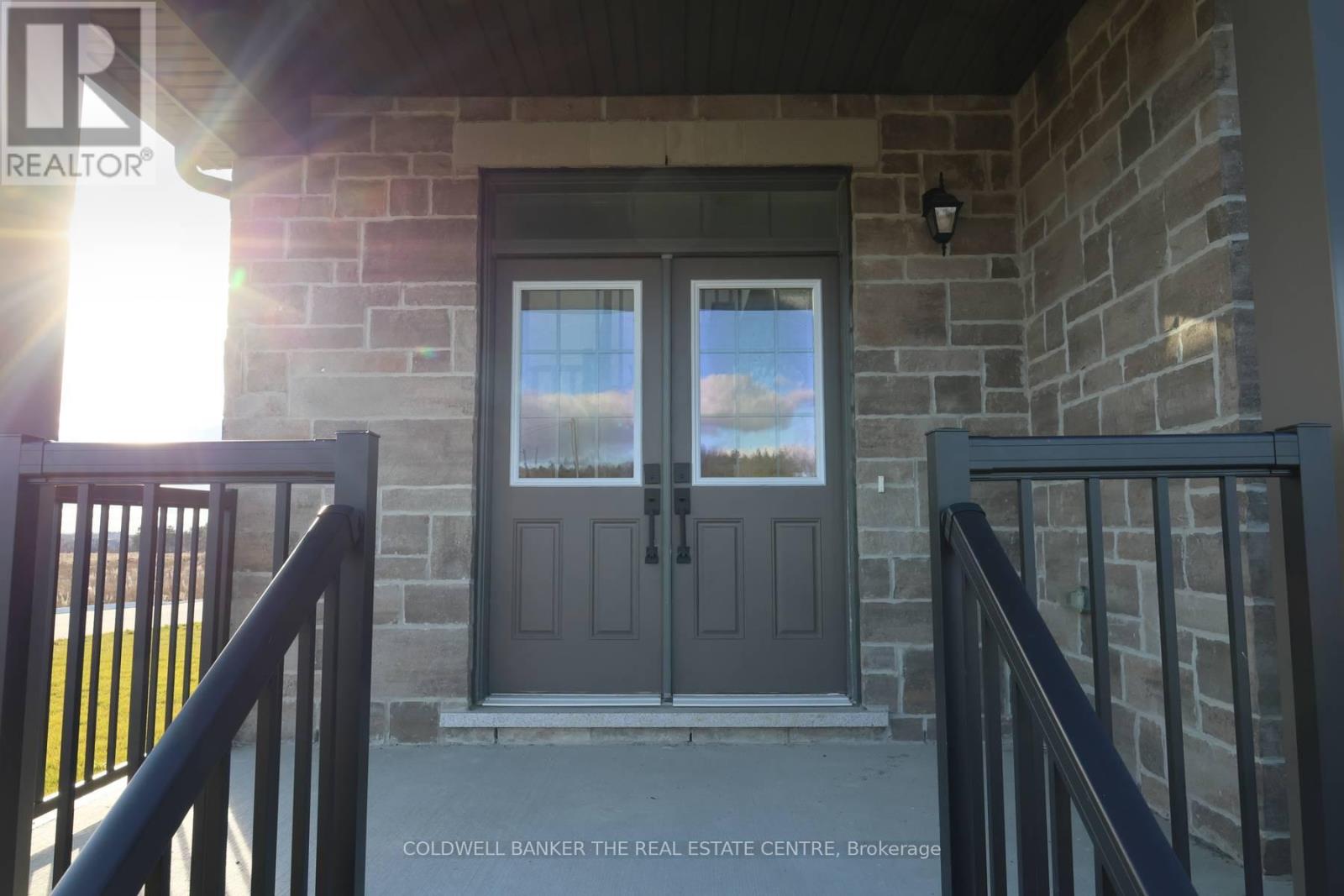 15 Fisher Road, Kawartha Lakes, Ontario  K9V 0E5 - Photo 2 - X12914806